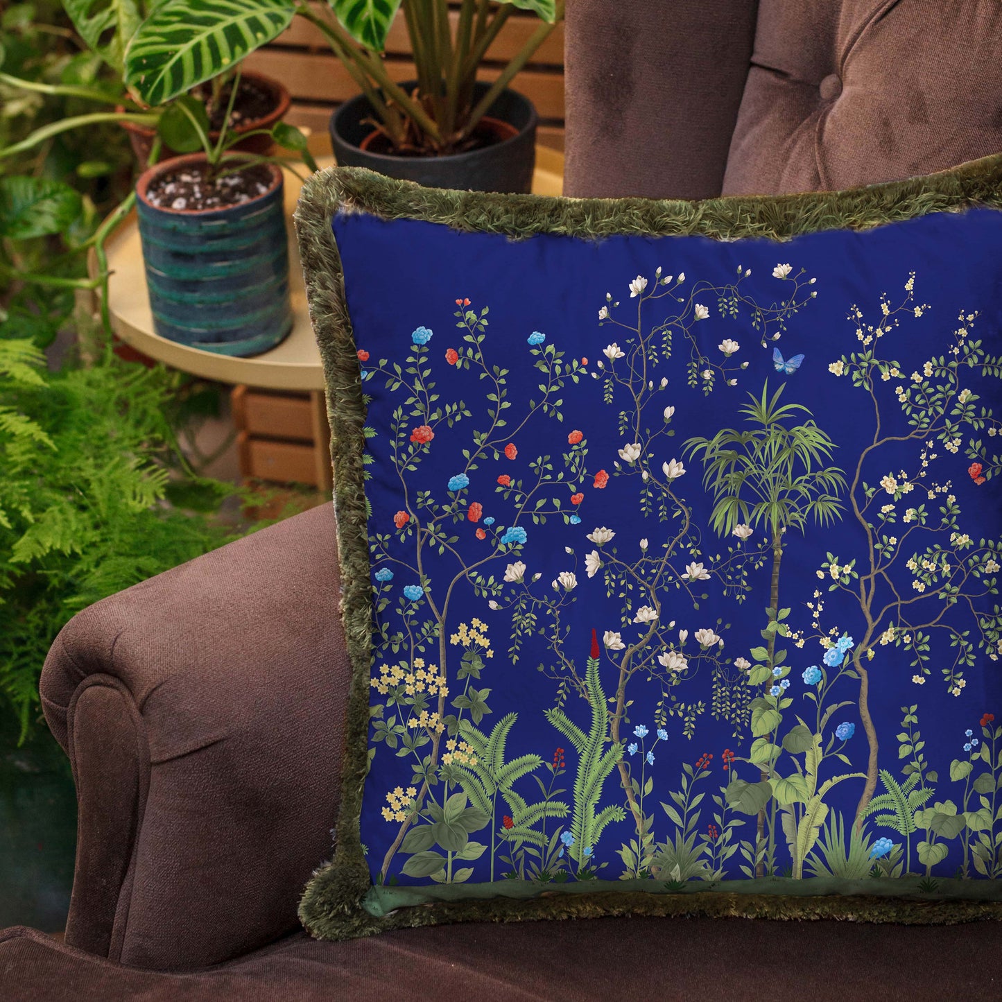 Decorative pillow with a plant motif